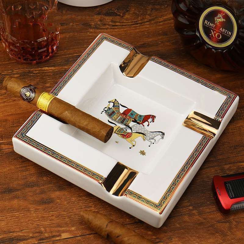 Gạt tàn sứ 4 điếu hình ngựa SM-026